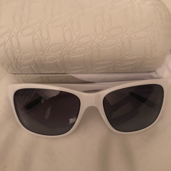 Men’s White Oakley Sunglasses - Picture 2 of 4